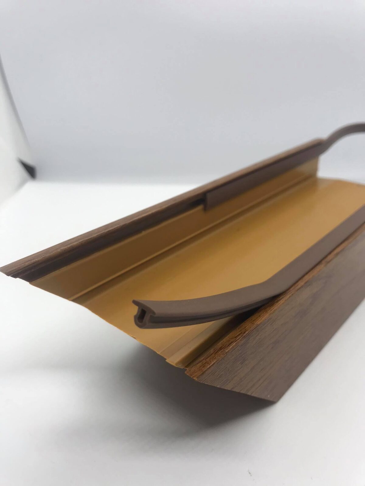 "Хозяюшка" - Заглушка паза штапика 500м — изображение 5